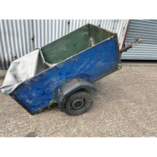 2416 - A 6 x 4ft metal framed trailer