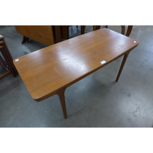 54 - A McIntosh teak extending coffee table