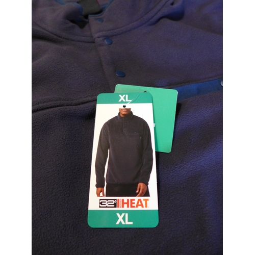 3022 - Quantity of men's 32° Heat navy fleeces - mainly size XL * this lot is subject to VAT