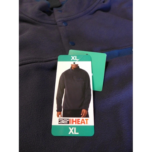 3023 - Quantity of men's 32° Heat navy fleeces - mainly size XL * this lot is subject to VAT