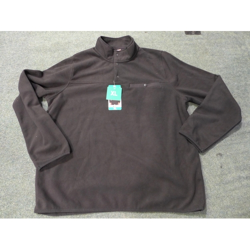 3028 - Quantity of men's 32° Heat black fleeces - mainly size XL * this lot is subject to VAT