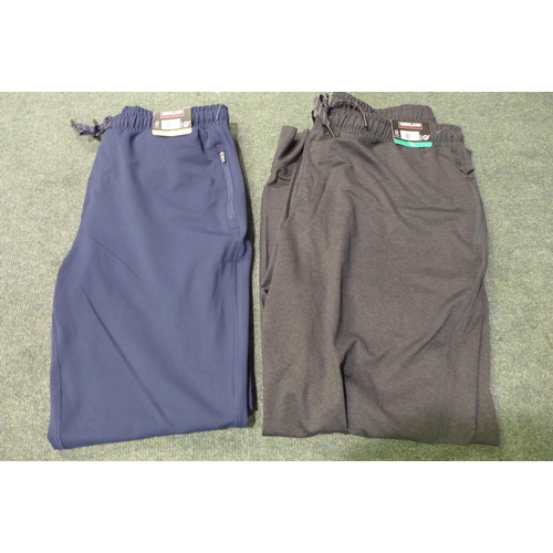 3035 - Assorted men's Kirkland Signature joggers - mixed colours and sizes * this lot is subject to VAT