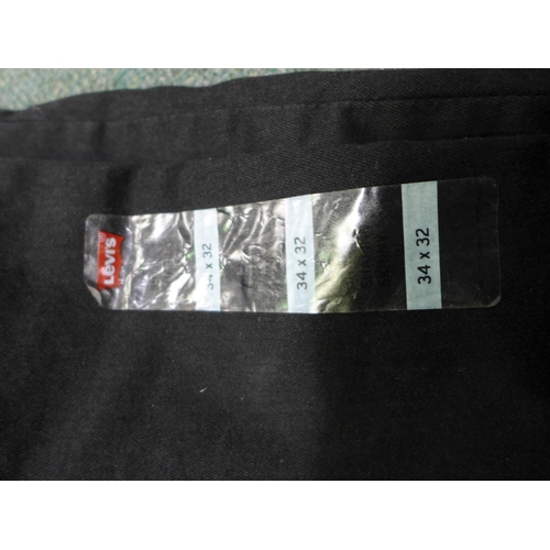 3037 - Assorted Levi jeans - various colours, sizes, etc. * this lot is subject to VAT