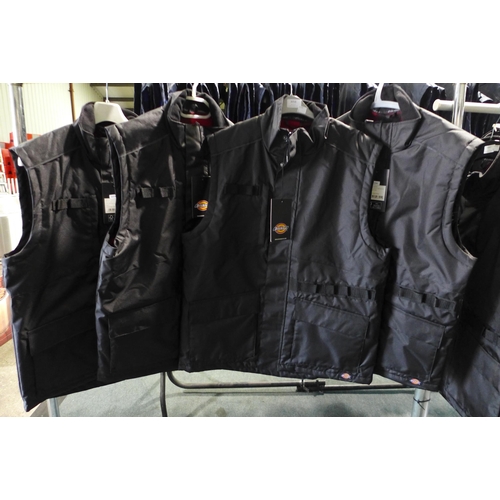 3060 - Four men's Dickie's black utility bodywarmers - size L * this lot is subject to VAT