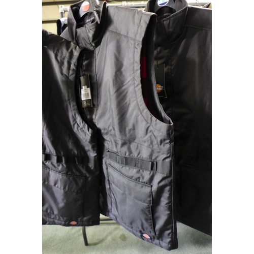 3061 - Four men's Dickie's black utility bodywarmers - size XL * this lot is subject to VAT