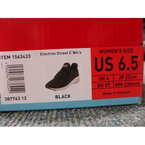 3176 - Pair of Women's Black Puma Trainers - UK size 4 * this lot is subject to VAT