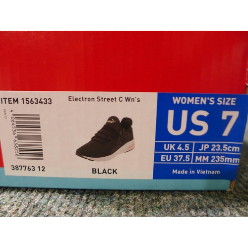 3181 - Pair of Women's Black Puma Trainers - UK size 4.5 * this lot is subject to VAT