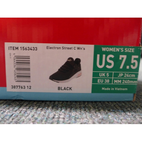 3182 - Pair of Women's Black Puma Trainers - UK size 5 * this lot is subject to VAT