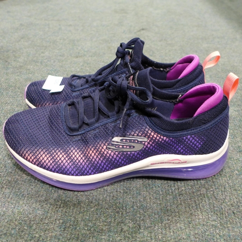 3260 - Pair of Women's Blue Ombre Skechers - UK Size: 5 * this lot is subject to VAT