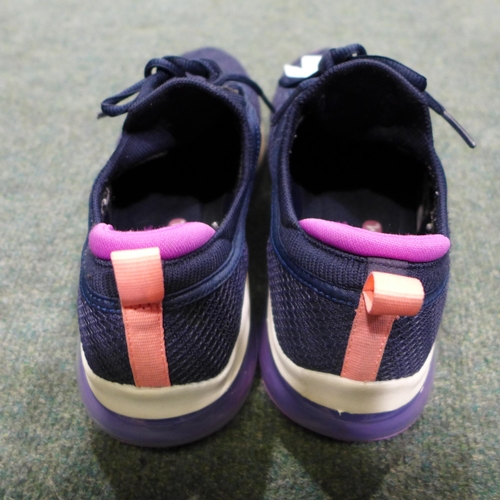 3260 - Pair of Women's Blue Ombre Skechers - UK Size: 5 * this lot is subject to VAT