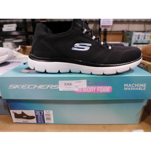 3266 - Pair of Women's Black Skechers - UK Size: 4 * this lot is subject to VAT