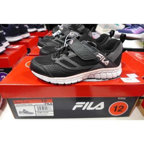 rivaal Geval Weinig Two Pairs of Children's Black & Pink FILA Trainers - UK Size: 12 * this lot  is subject to VAT