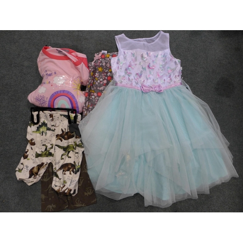 3282 - Quantity of Children's Clothing - various sizes/styles/colours