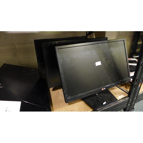 3211 - Nine TV's/Computer Monitor Screens, Brands Incl: Samsung, Cello, Seiki, LG & Dell - All Damaged  * t... 