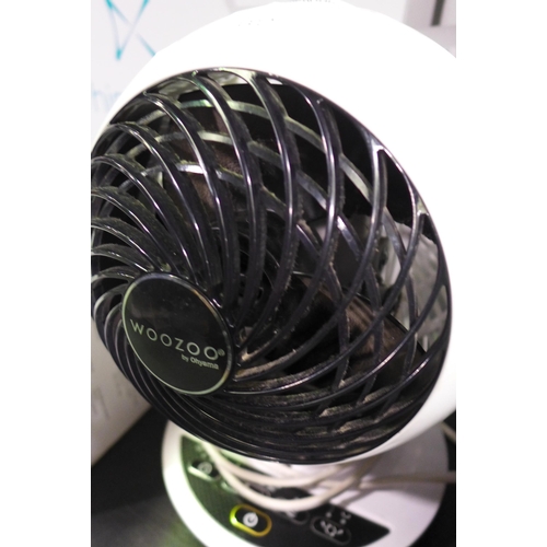 3312 - Iris Woozoo Desk Fan with remote (298-247) *This lot is subject to VAT