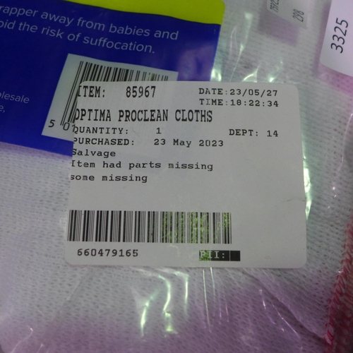 3325 - Michelin Rubber Car Mats and Optima Proclean Cloths (298-2,5) *This lot is subject to VAT