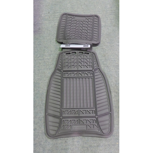 3325 - Michelin Rubber Car Mats and Optima Proclean Cloths (298-2,5) *This lot is subject to VAT