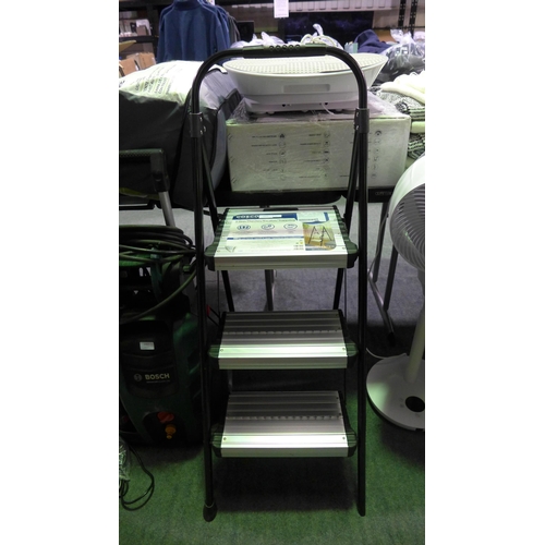 3356 - Cosco 3 Tread Step Stool with steel frame (298-295) *This lot is subject to VAT