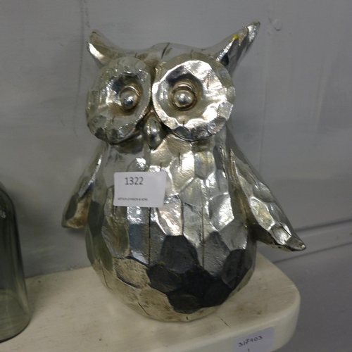 1322 - An Otis large silver ceramic owl, H22cms (2171210)   #