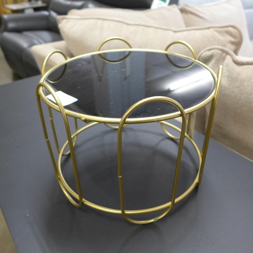 1400 - A black and gold display stand, H 20cms (TJB004508)   #