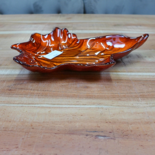 1492 - A red and orange Ombre glass leaf dish