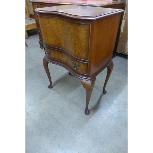 102 - A Queen Anne style burr walnut lady's sewing box