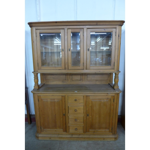 95 - A Victorian style pine kitchen dresser