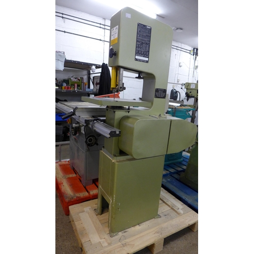 2001 - A Startrite Bandit 5 12S5 three phase bandsaw * this lot is subject to VAT