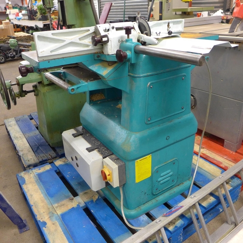 2004 - A Wadkin Bursgreen three phase thicknesser planer (model 12BAOS 722969) * this lot is subject to VAT