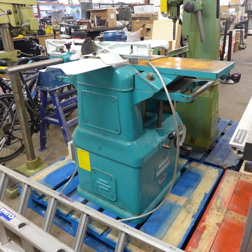 2004 - A Wadkin Bursgreen three phase thicknesser planer (model 12BAOS 722969) * this lot is subject to VAT