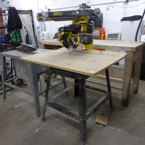 skjule Indvending nedadgående A Dewalt DW-720 radial arm saw with stand, * this lot is subject to VAT