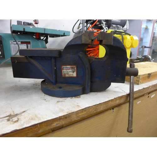 2013 - A Sealey bench vice CV150XT