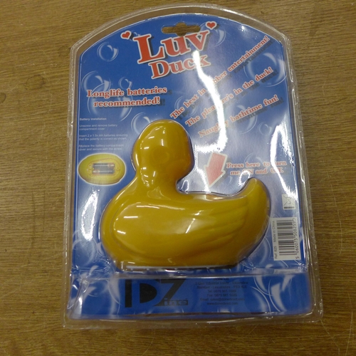 2083 - Six Love Ducks vibrating rubber duck massagers, boxed