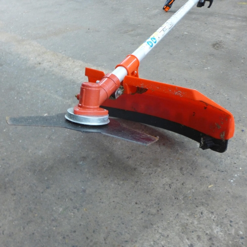 2218 - A petrol grass trimmer brushcutter Model: (BC1E34F)