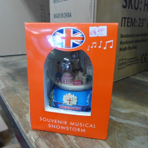 2252 - Unused London memorabilia including snow globes and die-cast model sets