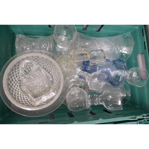 1114 - A collection of assorted glassware including a punch bowl, comports, etc. **PLEASE NOTE THIS LOT IS ... 