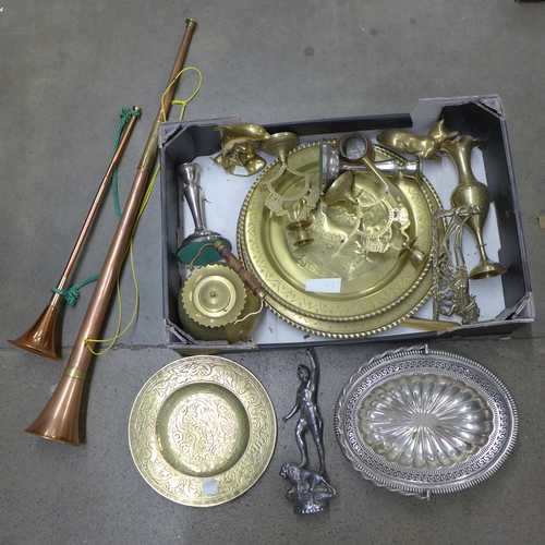 1136 - A collection of brass and other metalware **PLEASE NOTE THIS LOT IS NOT ELIGIBLE FOR POSTING AND PAC... 