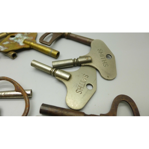 639 - Assorted clock keys