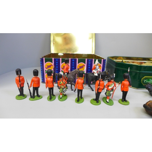 661 - A collection of Army and animal figures, mainly Britains