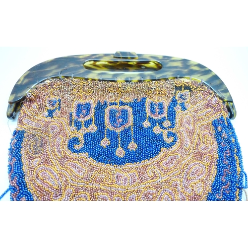 720 - A vintage 1920s-50s beadwork purse with faux tortoiseshell clip