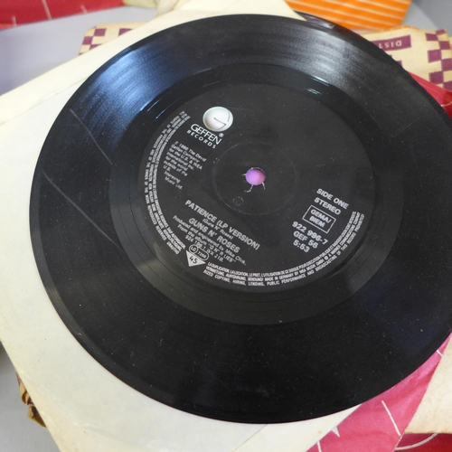 723 - A collection of 1960s 45rpm 7