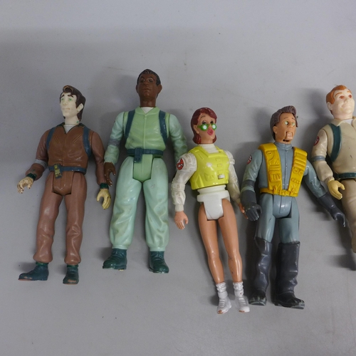 752 - Ten Ghostbusters figures