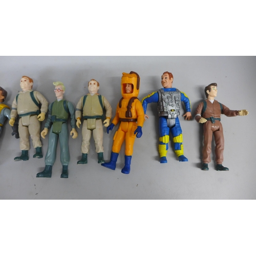 752 - Ten Ghostbusters figures