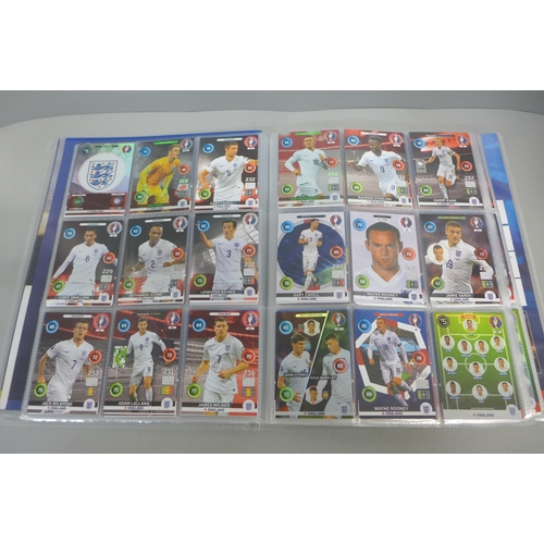 761 - Euro 2016 Panini trading cards and album