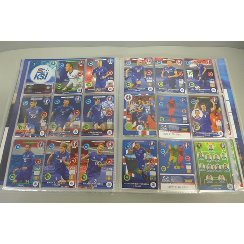 761 - Euro 2016 Panini trading cards and album