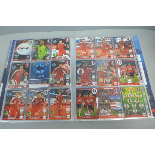 761 - Euro 2016 Panini trading cards and album