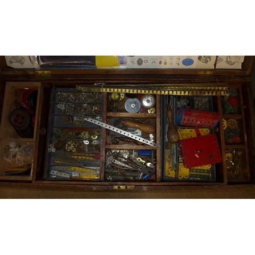 797 - A large collection of Meccano in a wooden chest