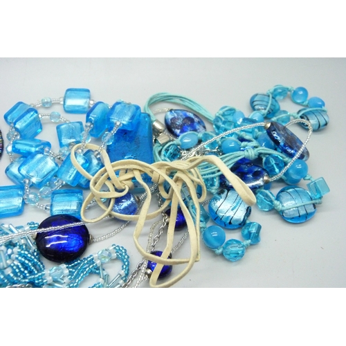 939 - Murano and other glass necklaces