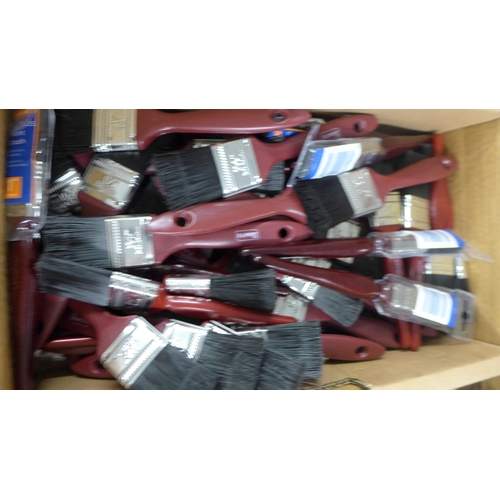 2377 - A box of assorted sizes of paint brushes