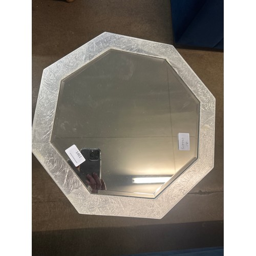 1461 - A hexagonal mirrored side table